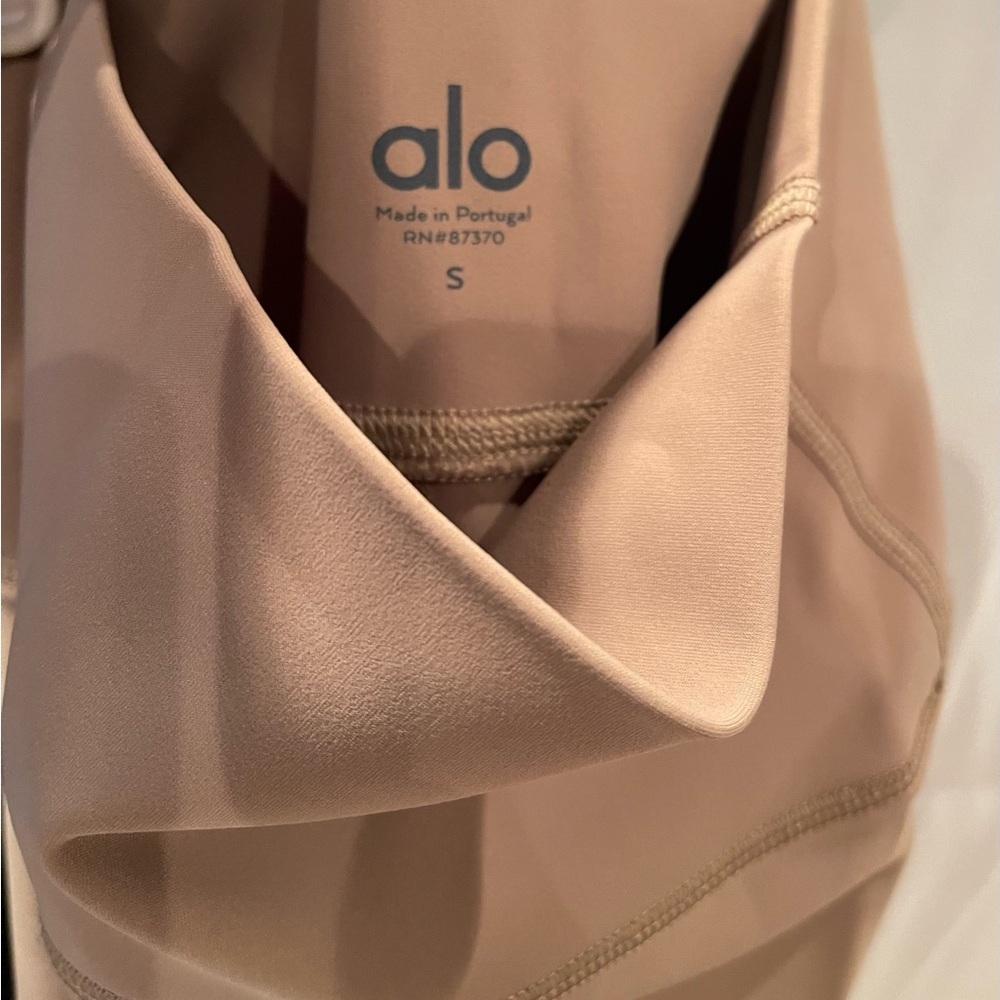 ALO Yoga (2 Pairs) High Waist Warrior Leggings in Eclipse and Gravel Size S - Picture 4 of 5